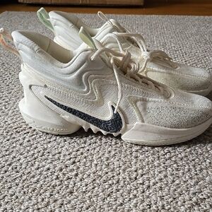 Brand New Nike Cosmic Unity 2 Sneakers